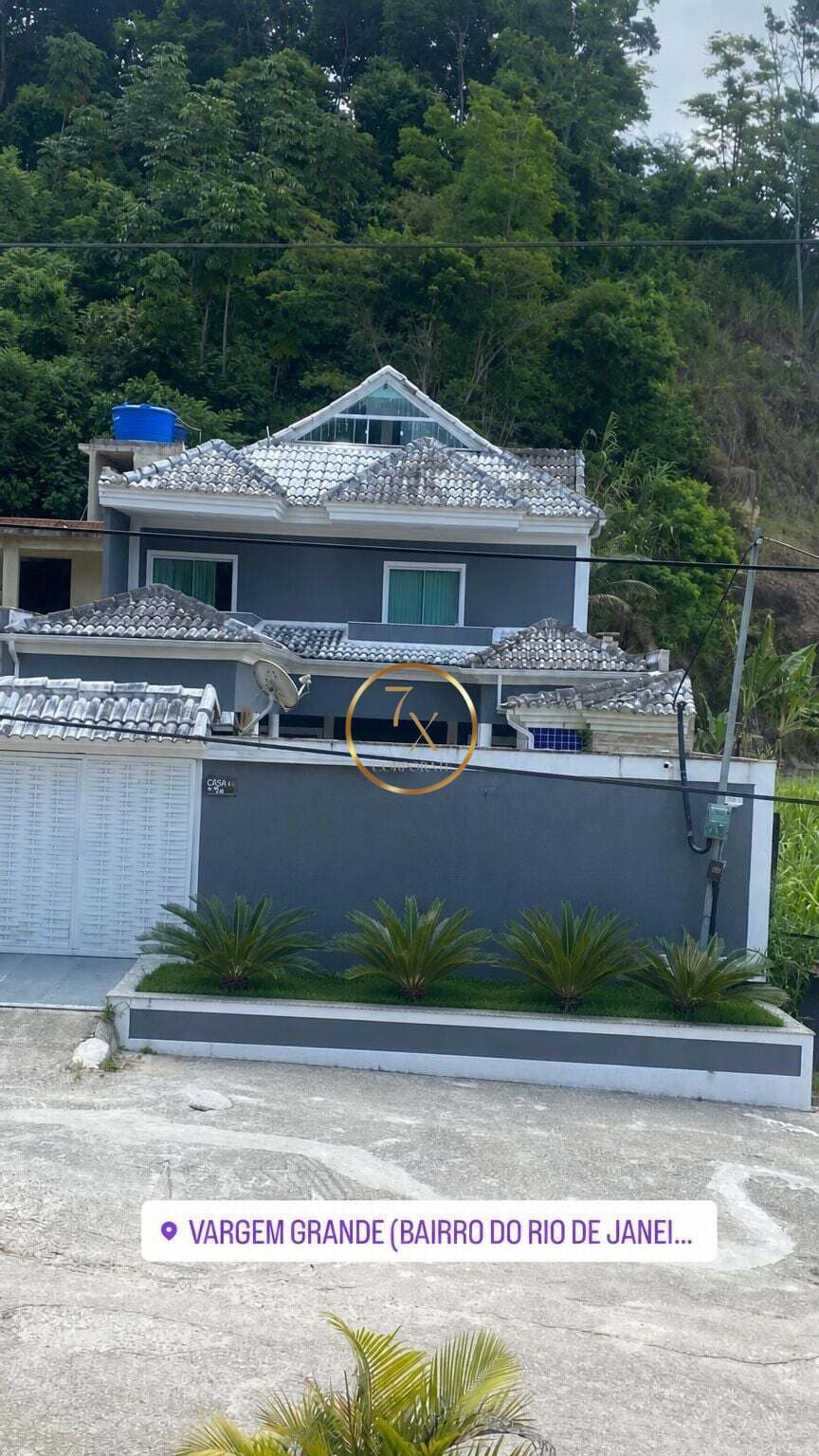 Refúgio de Luxo no Coração de Vargem Grande: Casa de Alto Padrão com 4 Suítes e Lazer Completo em Terreno de 900m²