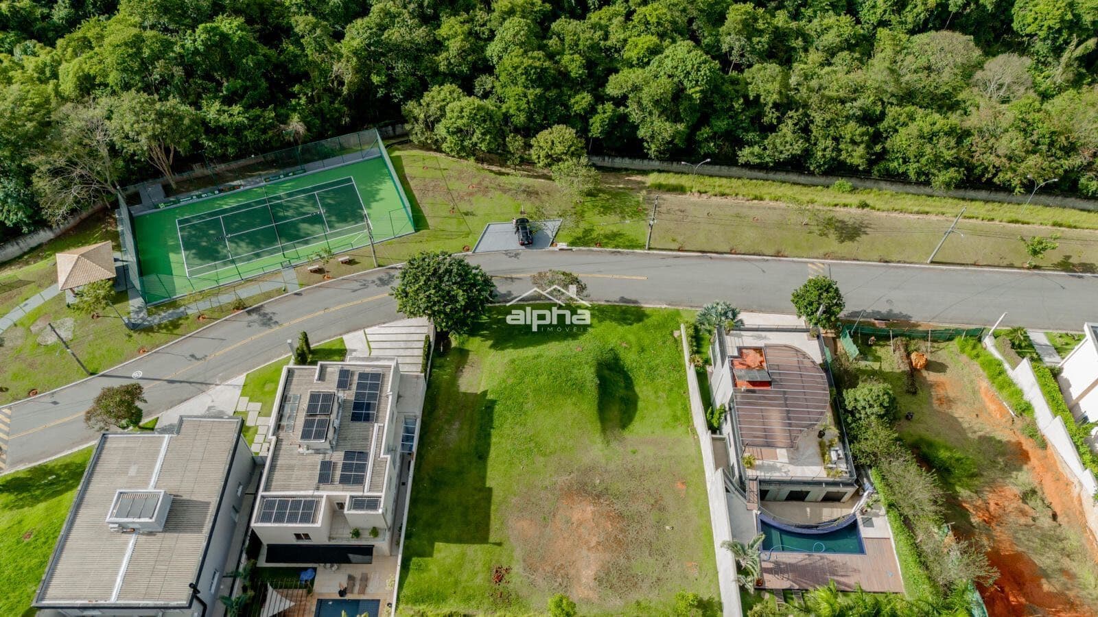 Lote/Terreno em Santana de Parnaíba - Alphaville