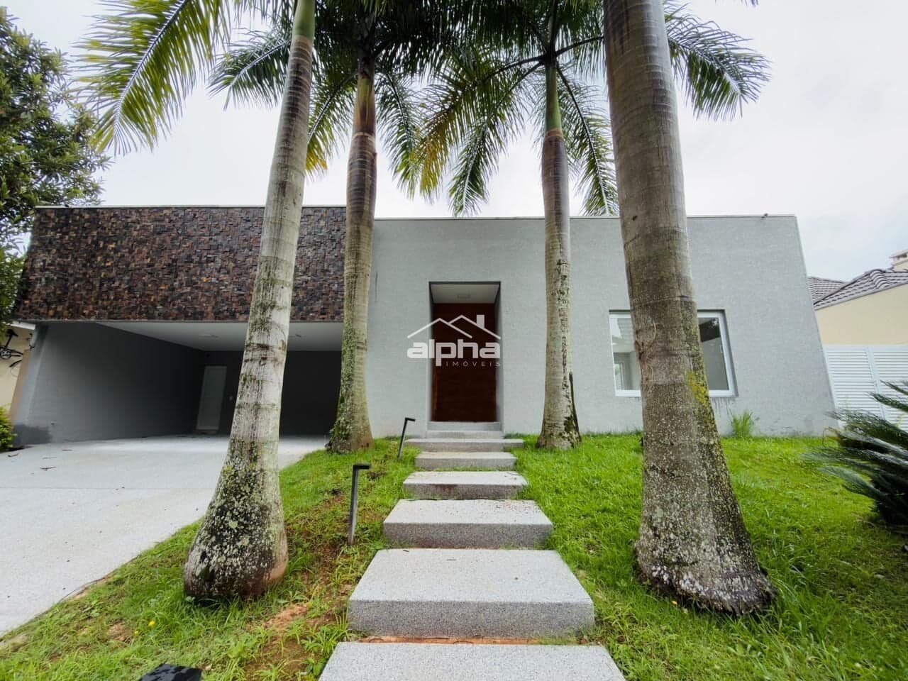 Casa de Condomínio em Santana de Parnaíba - Alphaville