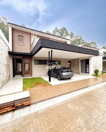 Casa de Condomínio em Santana de Parnaíba - Alphaville