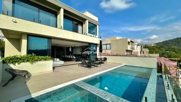 Gênesis II - totalmente mobiliada e decorada, com vista para a reserva ambiental!