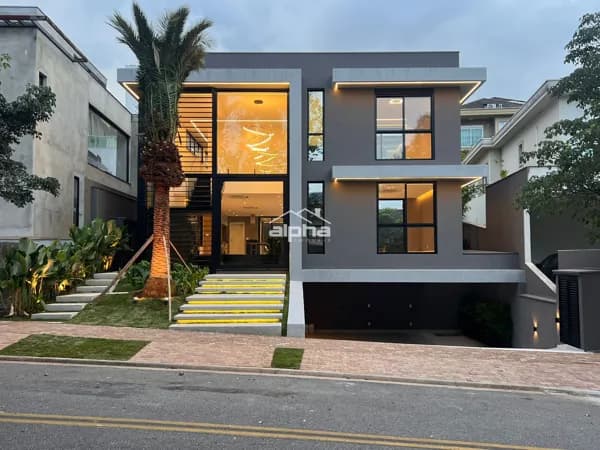 Casa de Condomínio em Santana de Parnaíba - Alphaville