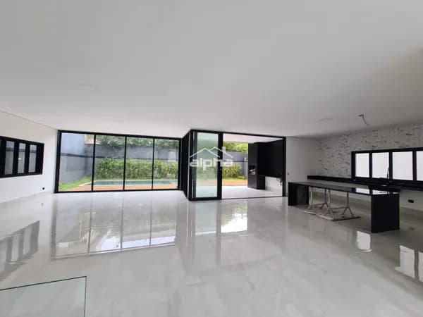 Casa de Condomínio em Santana de Parnaíba - Tamboré