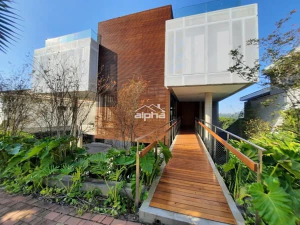 Casa de Condomínio em Santana de Parnaíba - Alphaville