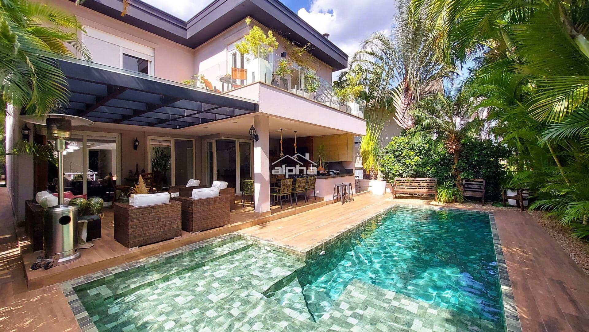 Casa de Condomínio em Santana de Parnaíba - Alphaville