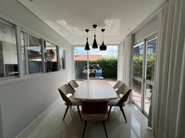 Casa de Condomínio em Santana de Parnaíba - Tamboré