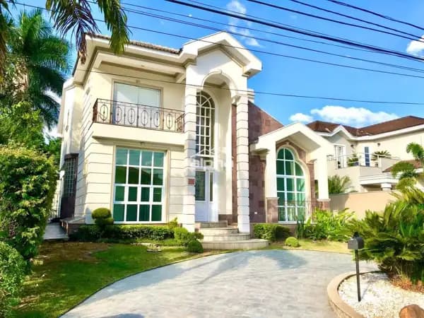 Casa de Condomínio em Barueri - Alphaville