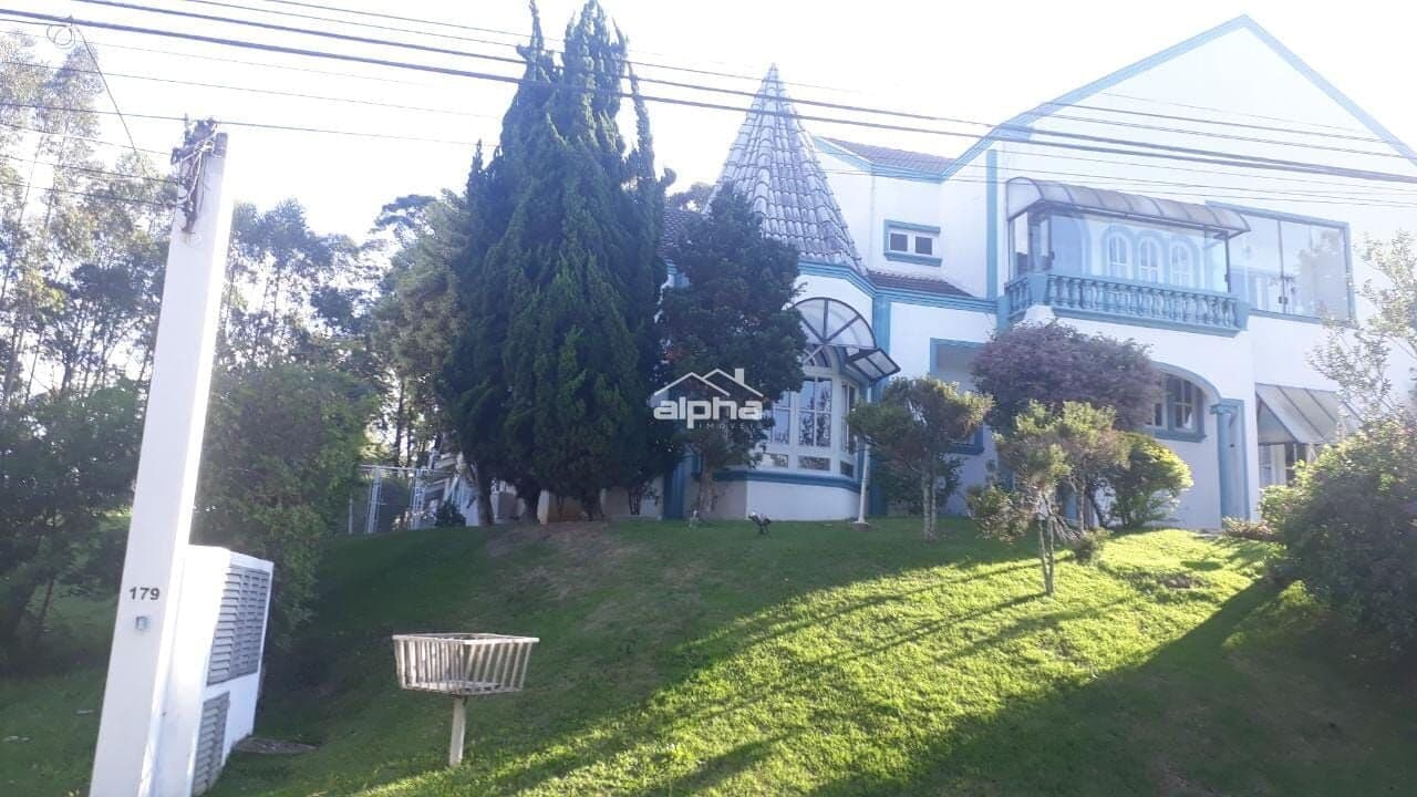 Linda casa em excelente localização!