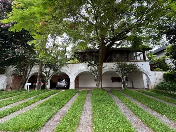 Casa de Condomínio em Santana de Parnaíba - Alphaville