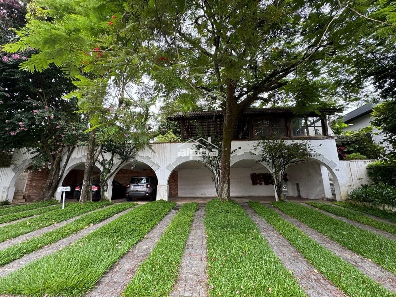 Casa de Condomínio em Santana de Parnaíba - Alphaville