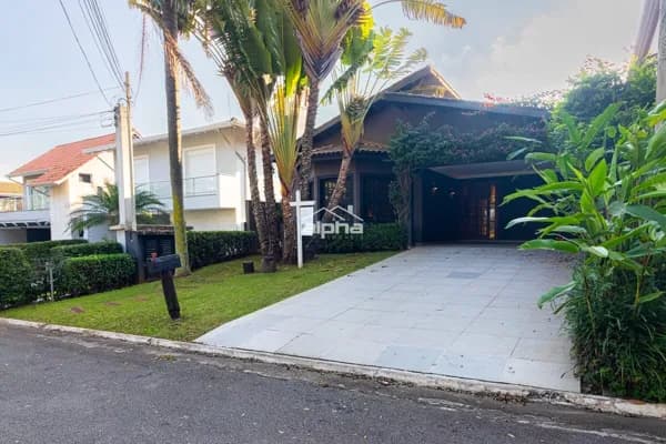 Casa de Condomínio em Santana de Parnaíba - Alphaville