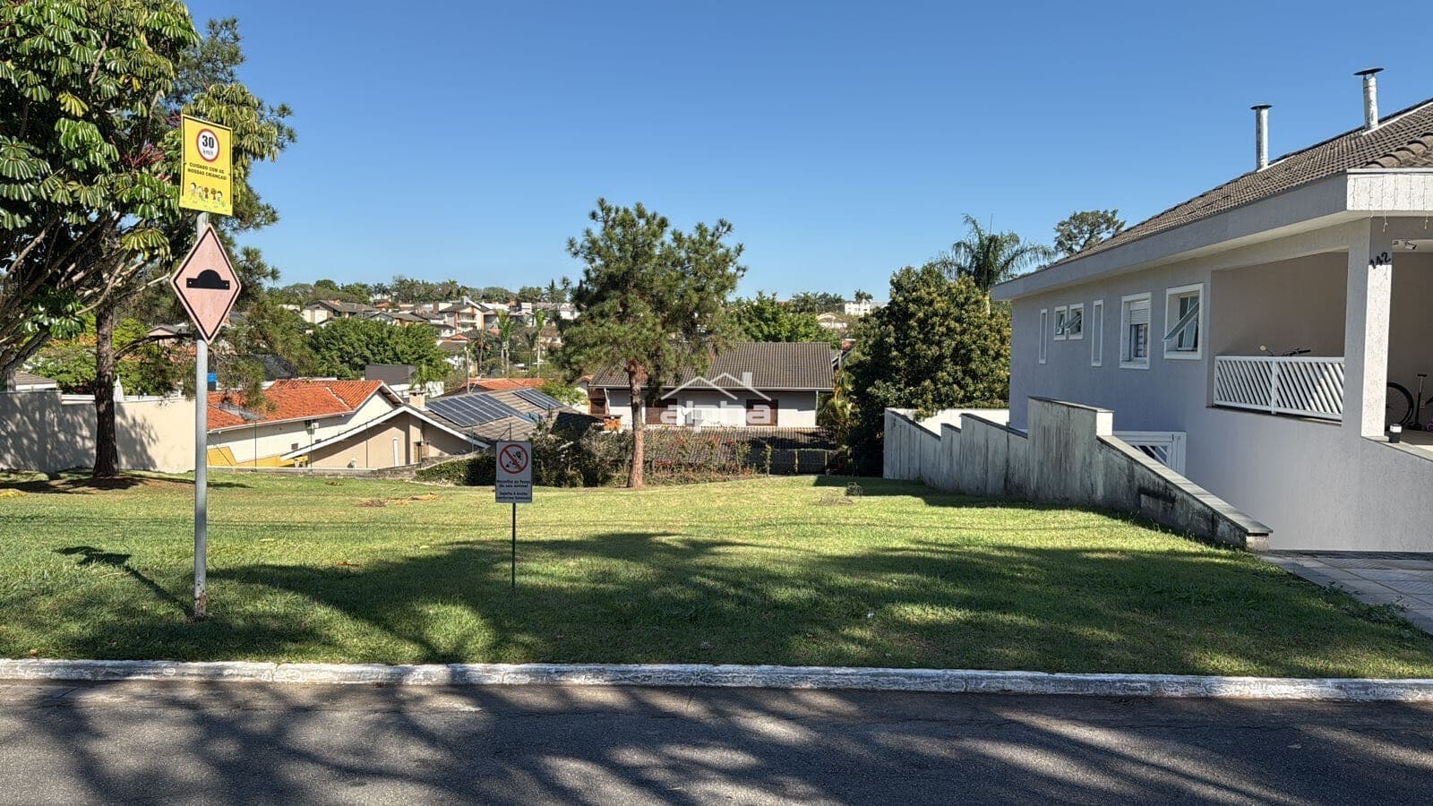Lote/Terreno em Santana de Parnaíba - Alphaville