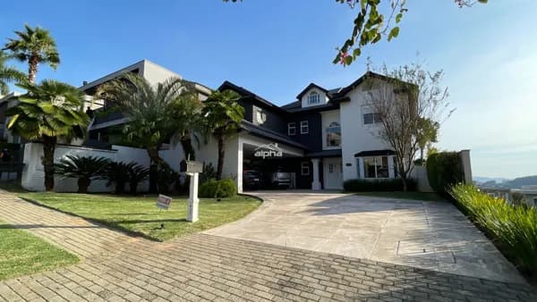 Casa de Condomínio em Santana de Parnaíba - Tamboré