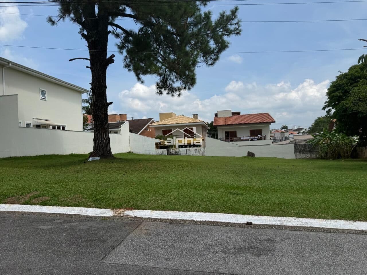 Lote/Terreno em Santana de Parnaíba - Alphaville