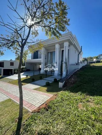 Casa de Condomínio em Santana de Parnaíba - Tamboré