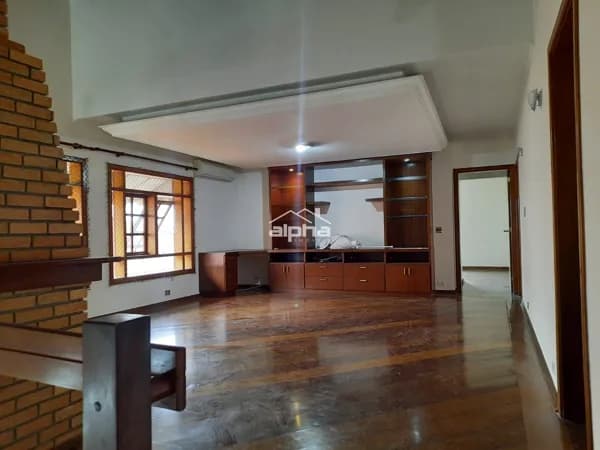 Casa de Condomínio em Santana de Parnaíba - Alphaville