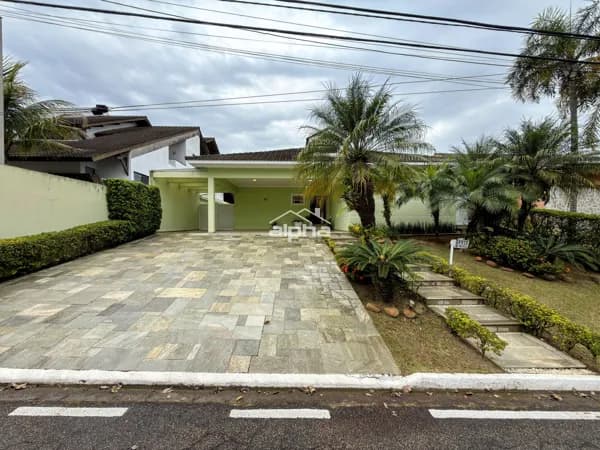 Casa de Condomínio em Santana de Parnaíba - Alphaville