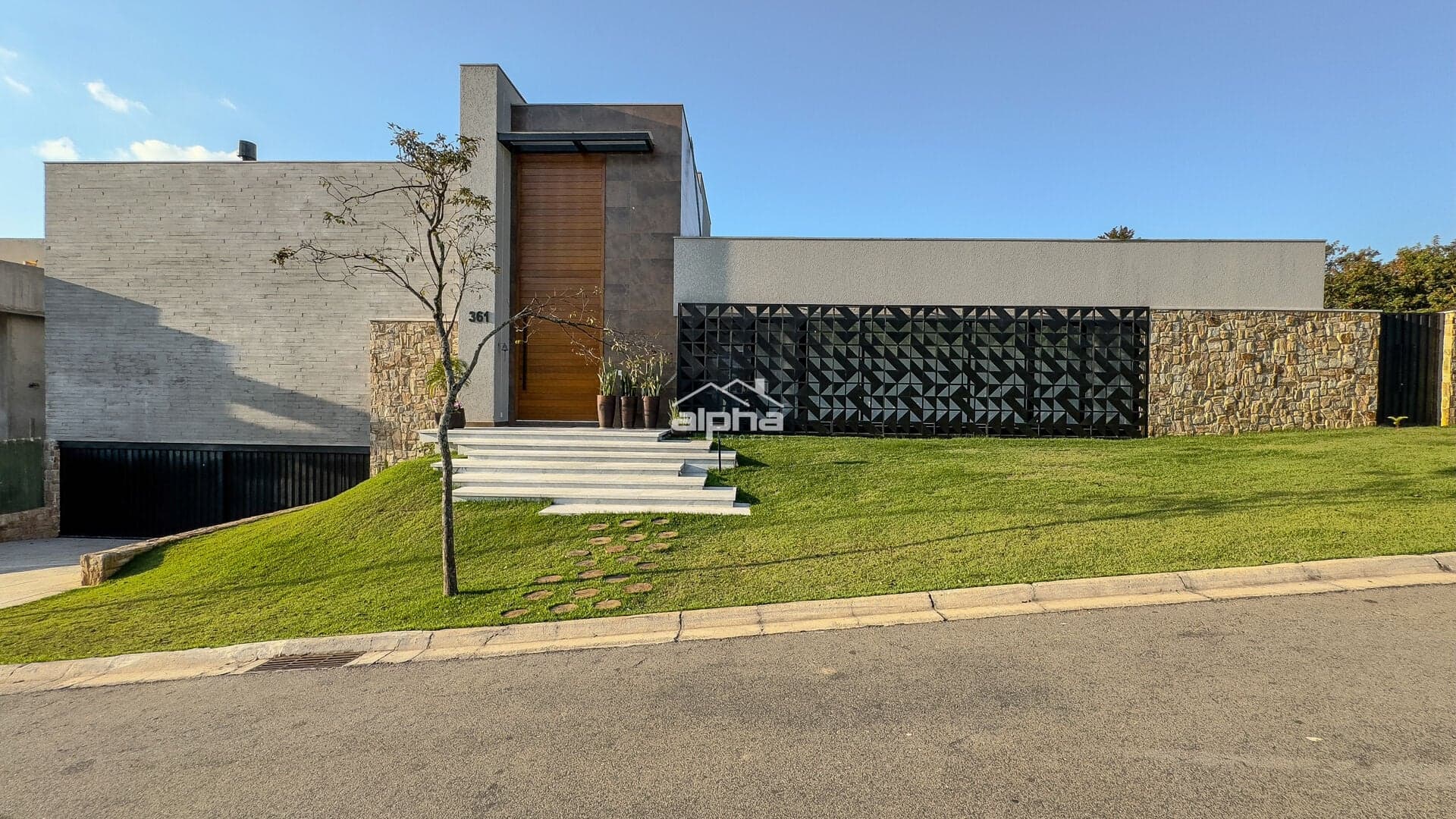 Casa de Condomínio em Santana de Parnaíba - Alphaville