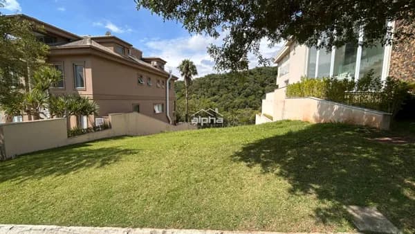 Lote/Terreno em Santana de Parnaíba - Alphaville