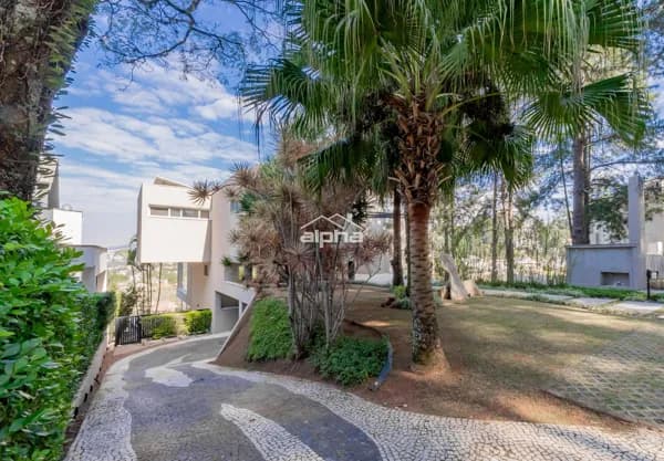 Casa de Condomínio em Santana de Parnaíba - Alphaville