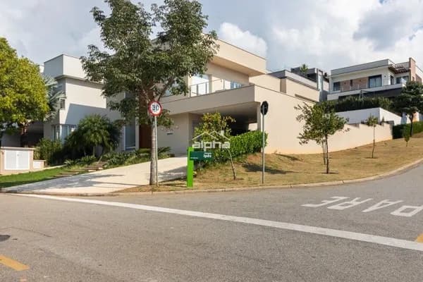 Casa de Condomínio em Santana de Parnaíba - Alphaville