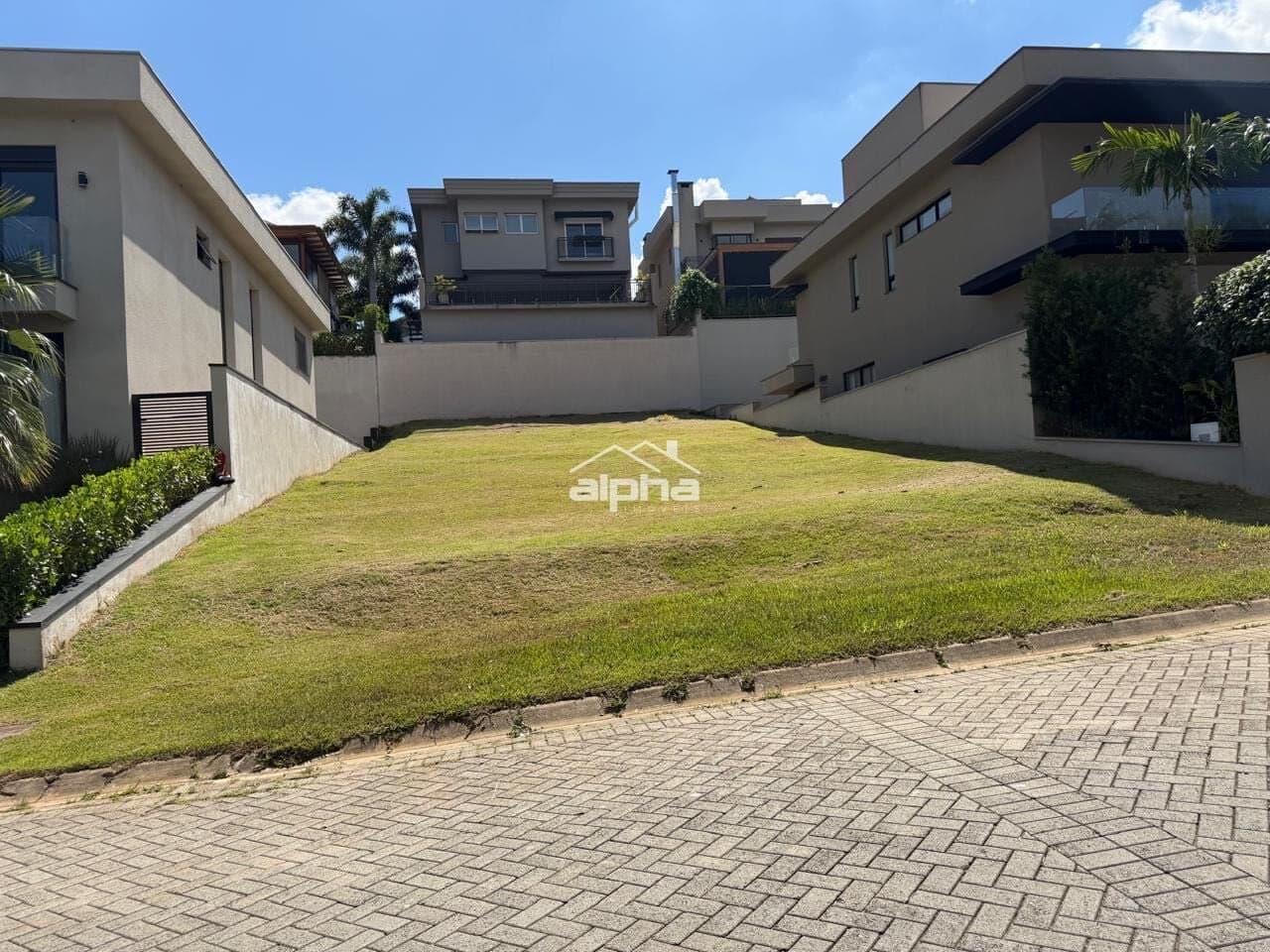 Lote/Terreno em Santana de Parnaíba - Tamboré