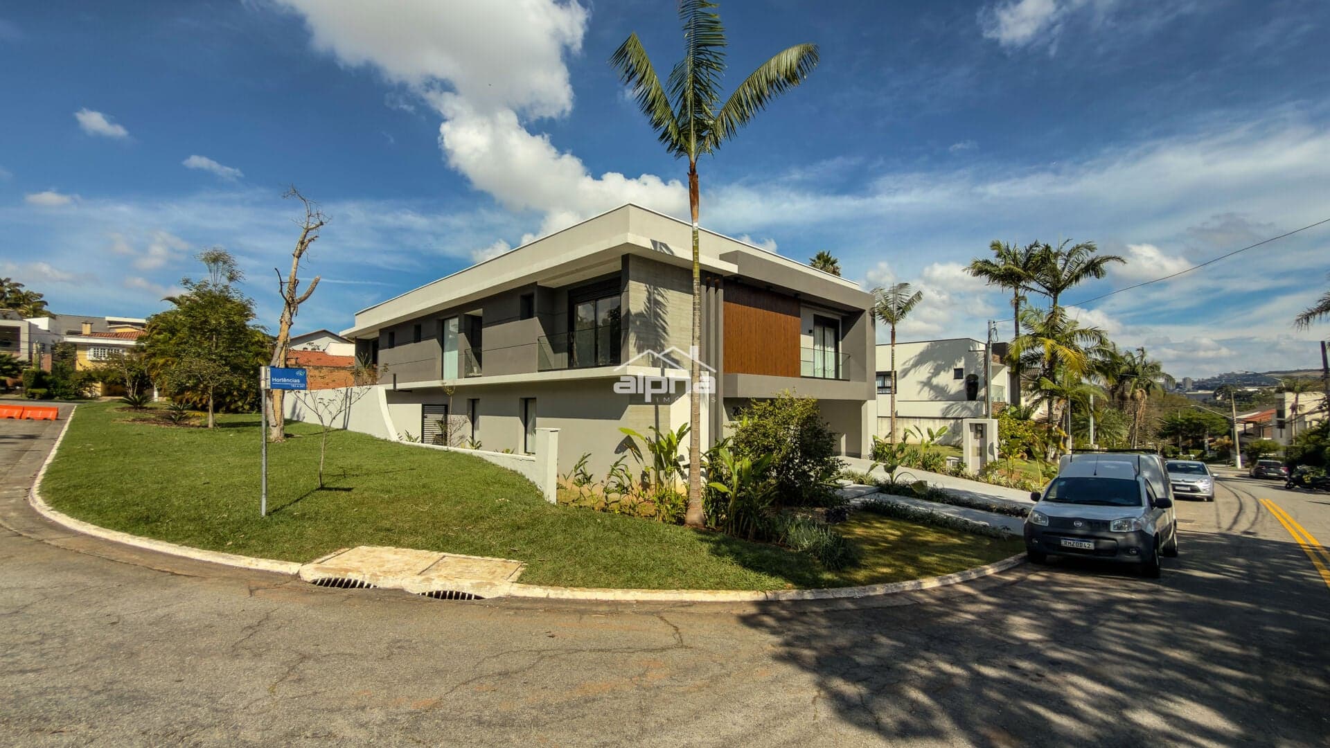 Casa de Condomínio em Santana de Parnaíba - Alphaville