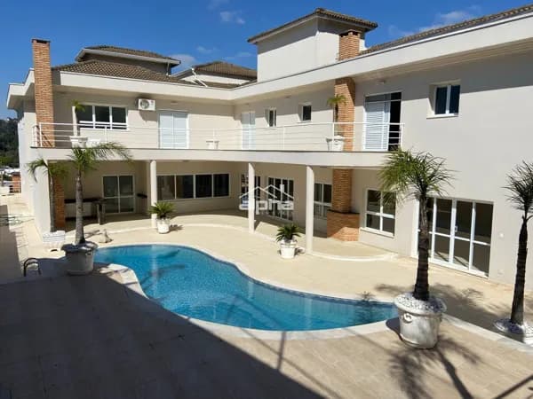 Casa de Condomínio em Santana de Parnaíba - Alphaville