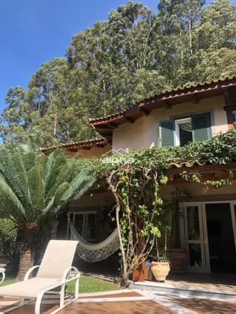 Casa de Condomínio em Barueri - Tamboré