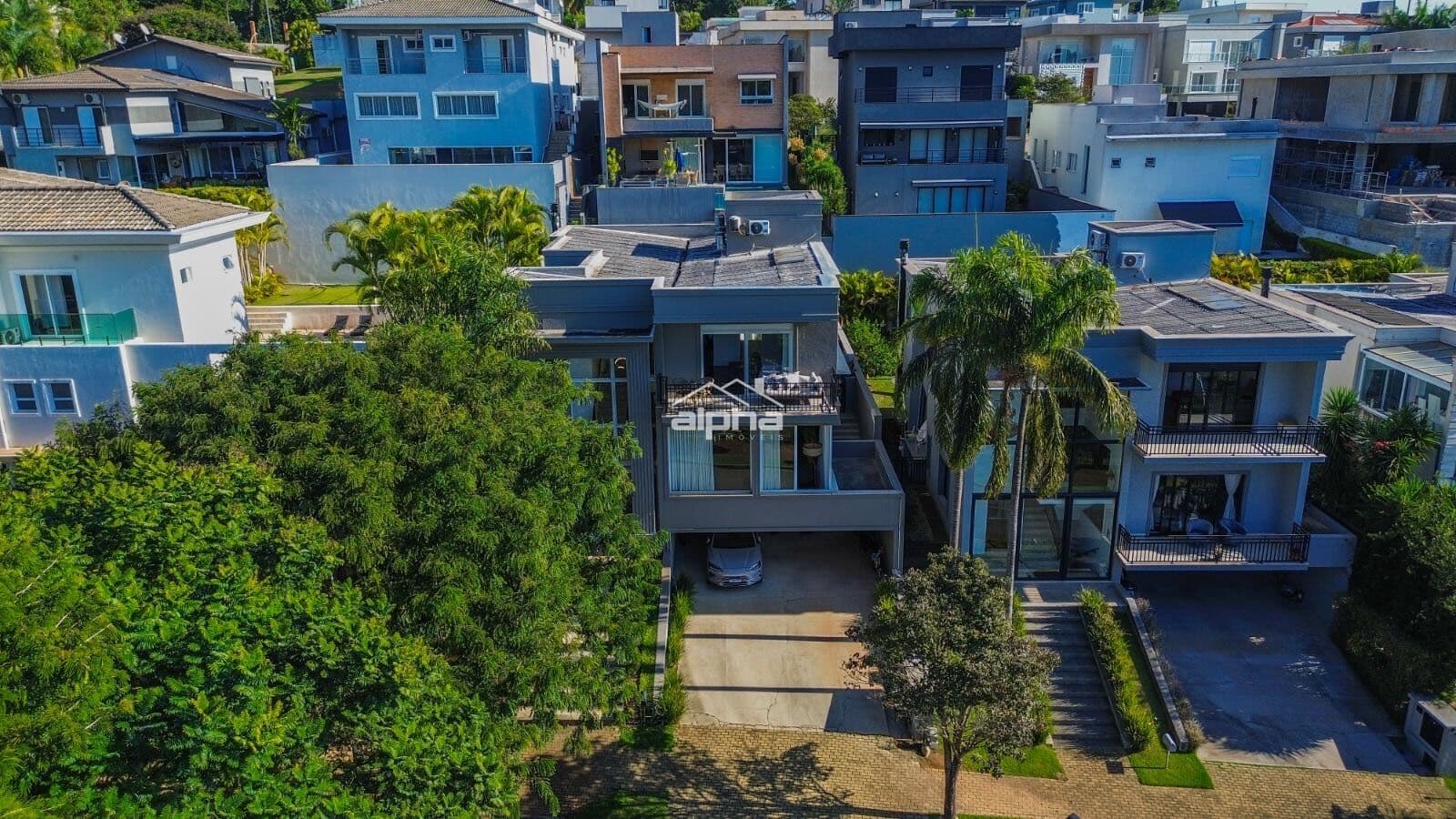 Casa de Condomínio em Santana de Parnaíba - Alphaville