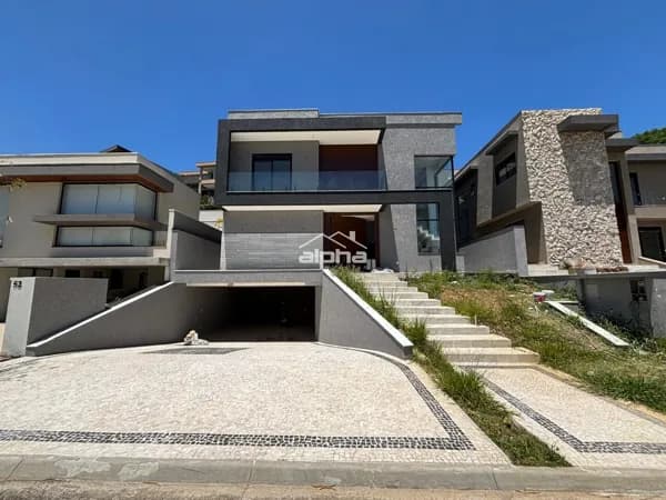 Casa de Condomínio em Santana de Parnaíba - Alphaville