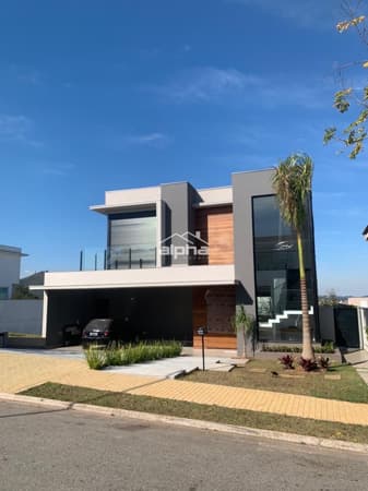 Casa em Santana de Parnaíba - Alphaville