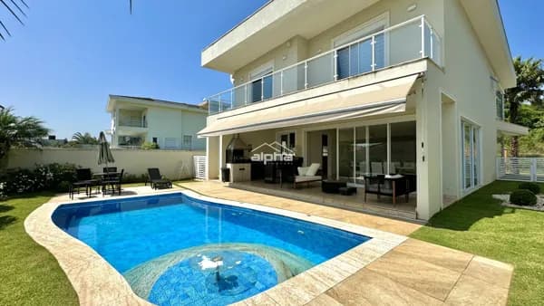 Excelente casa, pronta para morar!