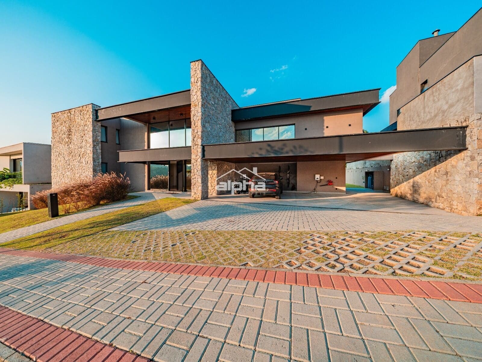 Casa de Condomínio em Santana de Parnaíba - Alphaville