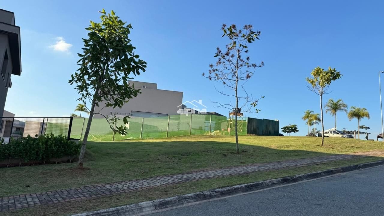 Lote/Terreno em Santana de Parnaíba - Alphaville