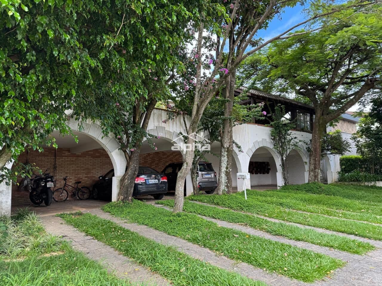 Casa de Condomínio em Santana de Parnaíba - Alphaville