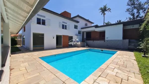 Linda casa, pronta para morar!