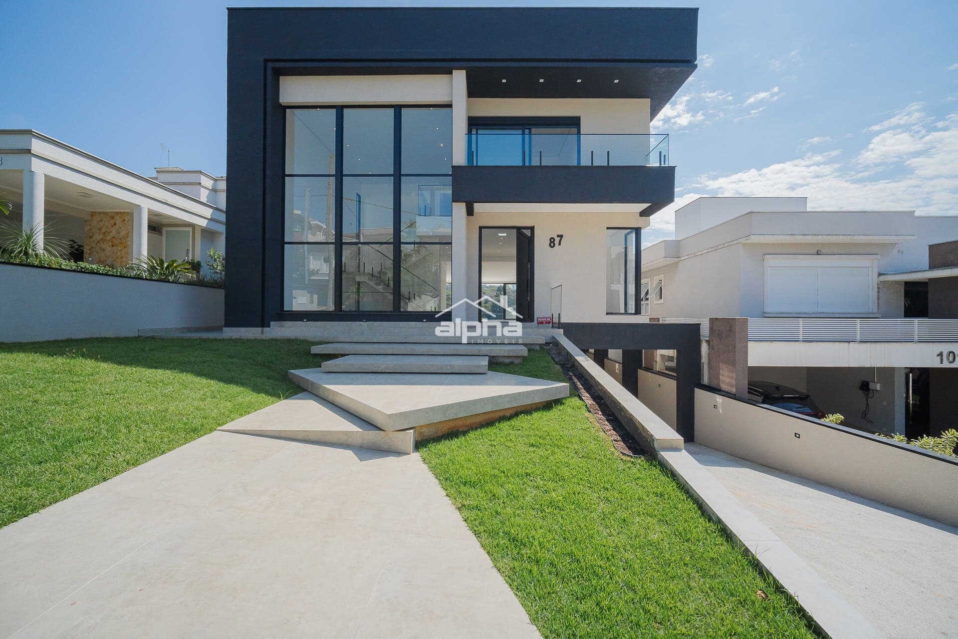 Casa de Condomínio em Jandira - Jardim do Golf I
