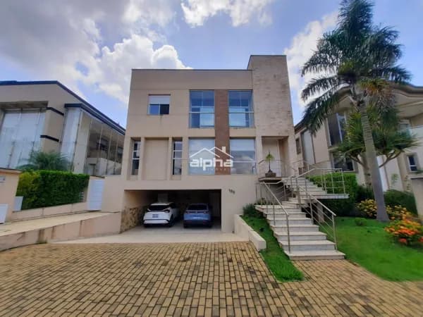 Casa de Condomínio em Santana de Parnaíba - Alphaville