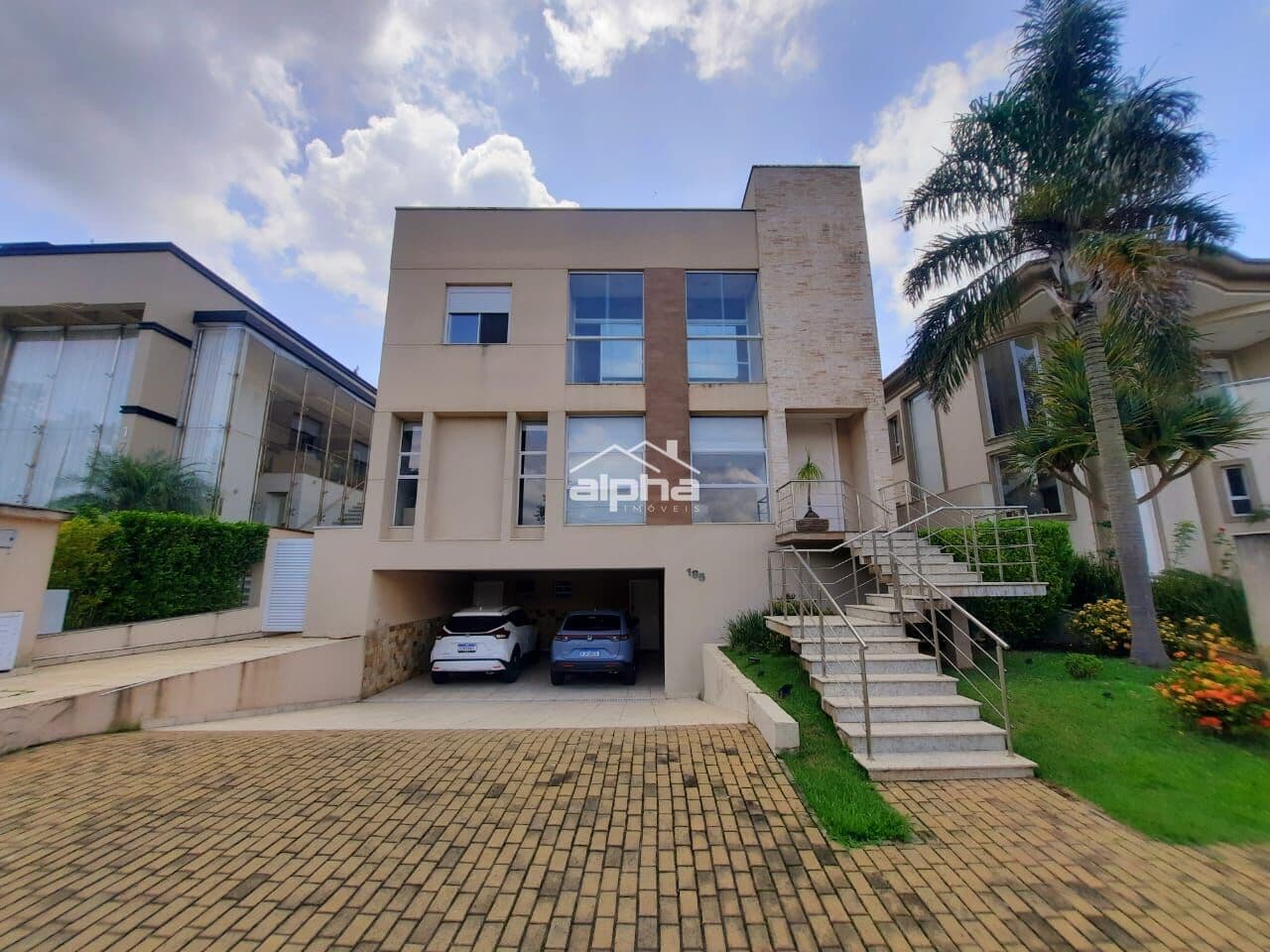 Casa de Condomínio em Santana de Parnaíba - Alphaville