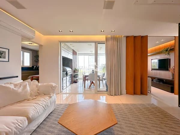 Apartamento em Santana de Parnaíba - Alphaville