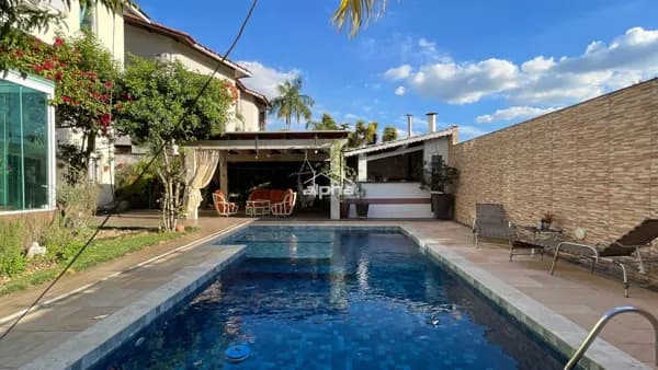 Casa de Condomínio em Santana de Parnaíba - Alphaville
