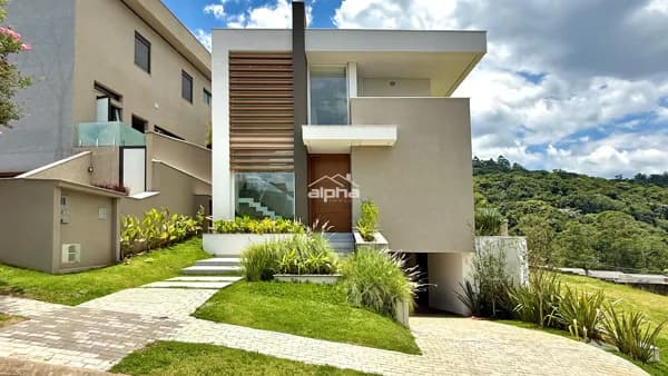 Tamboré 10 - nova, nunca habitada e com vista permanente para a mata