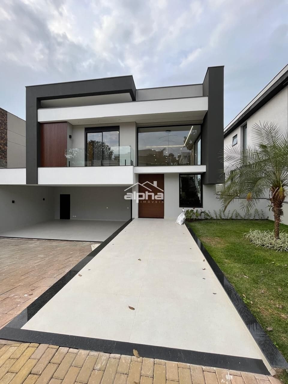 Casa de Condomínio em Santana de Parnaíba - Alphaville