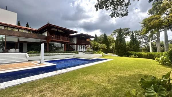 Casa de Condomínio em Santana de Parnaíba - Alphaville