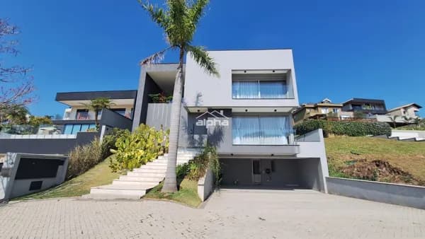 Casa de Condomínio em Santana de Parnaíba - Alphaville