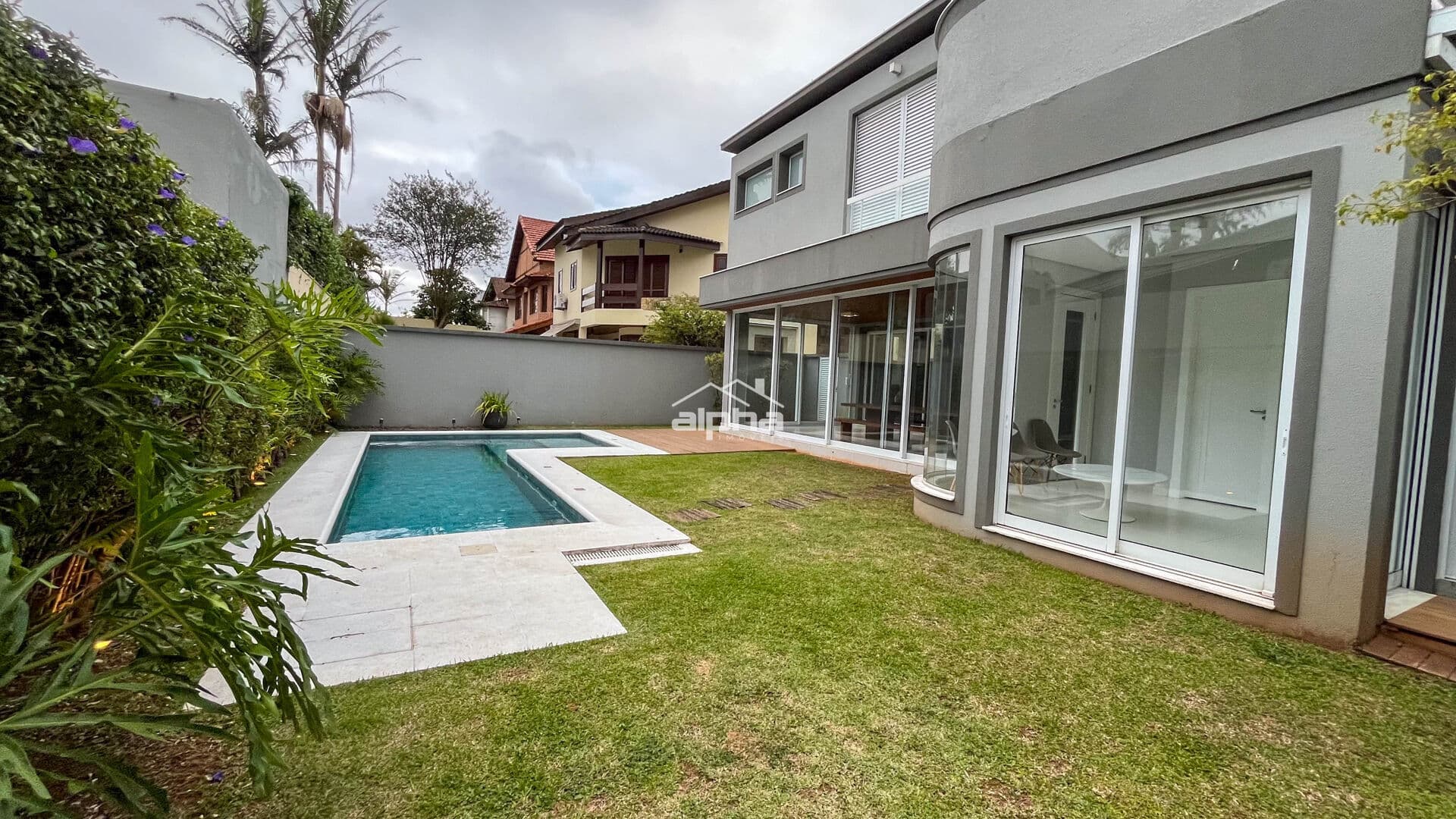 Casa de Condomínio em Barueri - Alphaville