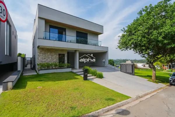 Casa de Condomínio em Santana de Parnaíba - Alphaville