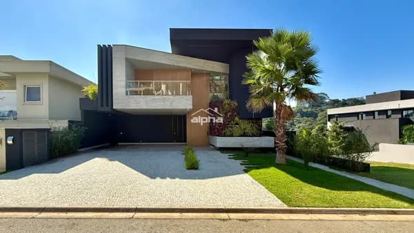 Maravilhosa casa com vista permanente para a mata - automatizada, mobiliada e decorada!