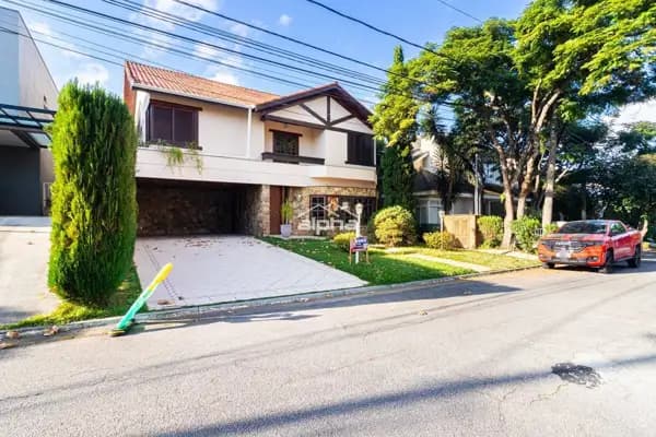 Casa de Condomínio em Santana de Parnaíba - Alphaville